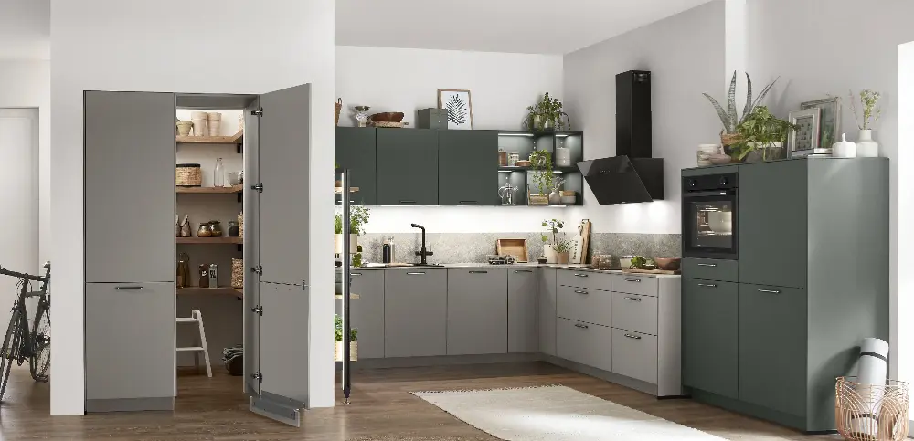 A smaller kitchen with an optimal pantry solution A smaller kitchen with an optimal pantry solution